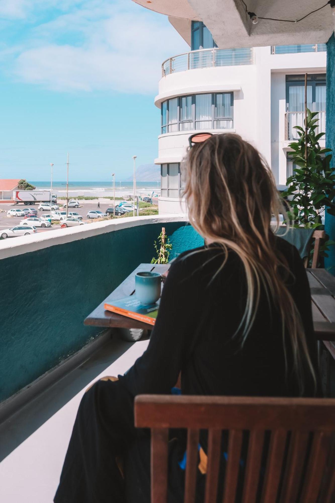 Sonder Surf - Modern With Ocean View Apartment *